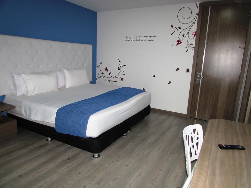 Aw Hotel Plaza Miranda Bogotá Pokój zdjęcie