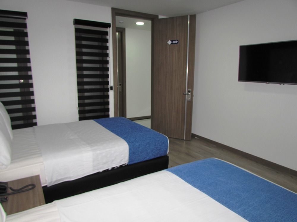 Aw Hotel Plaza Miranda Bogotá Zewnętrze zdjęcie